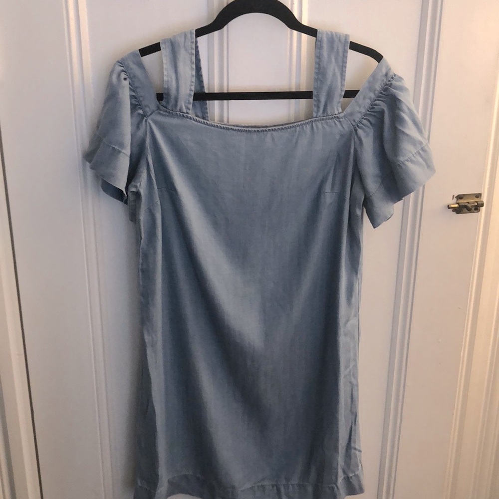 Vince Camuto Dress 💙